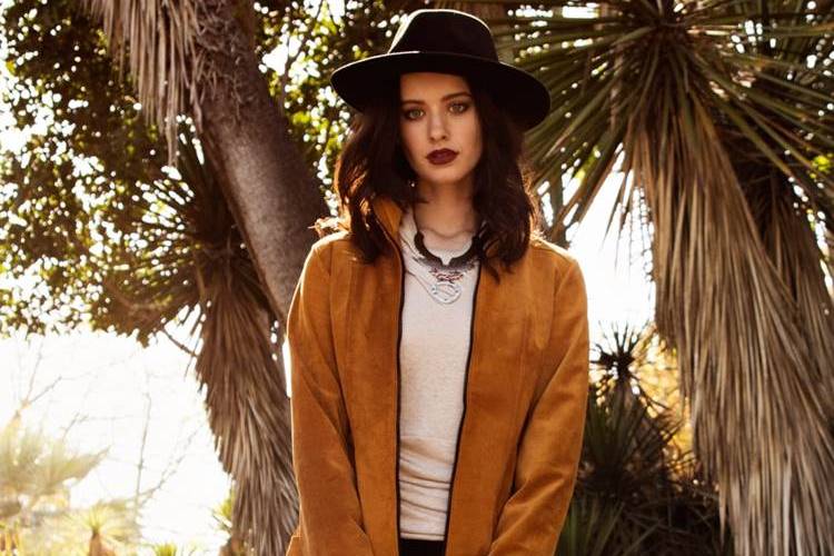 fashion desert escape model